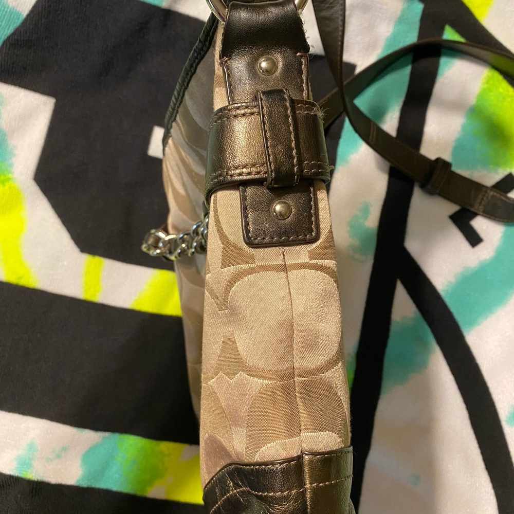 Coach Signature Chain Crossbody bag F19730 - Picture 8 of 13